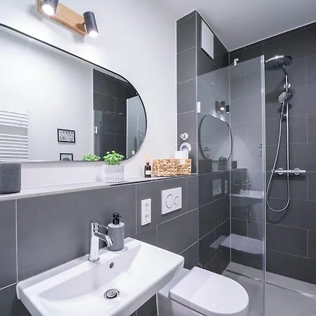 Eichenhain Japandi Stuuv شقة