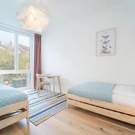 Eichenhain Japandi Stuuv شقة