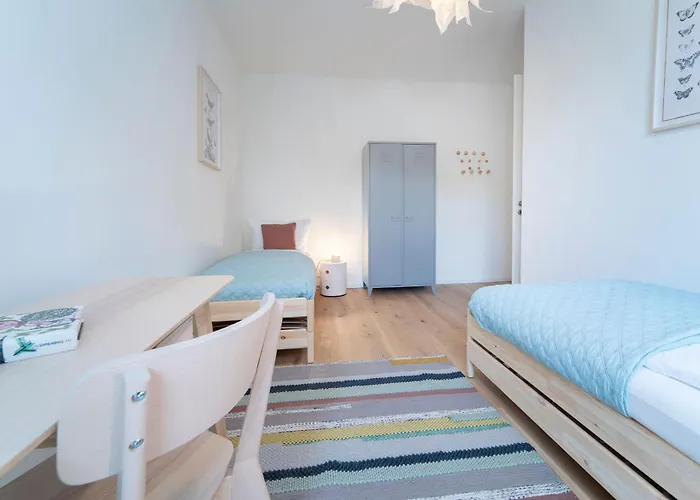 Eichenhain Japandi Stuuv بيلزيرهاكين