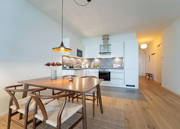 Eichenhain Japandi Stuuv * بيلزيرهاكين